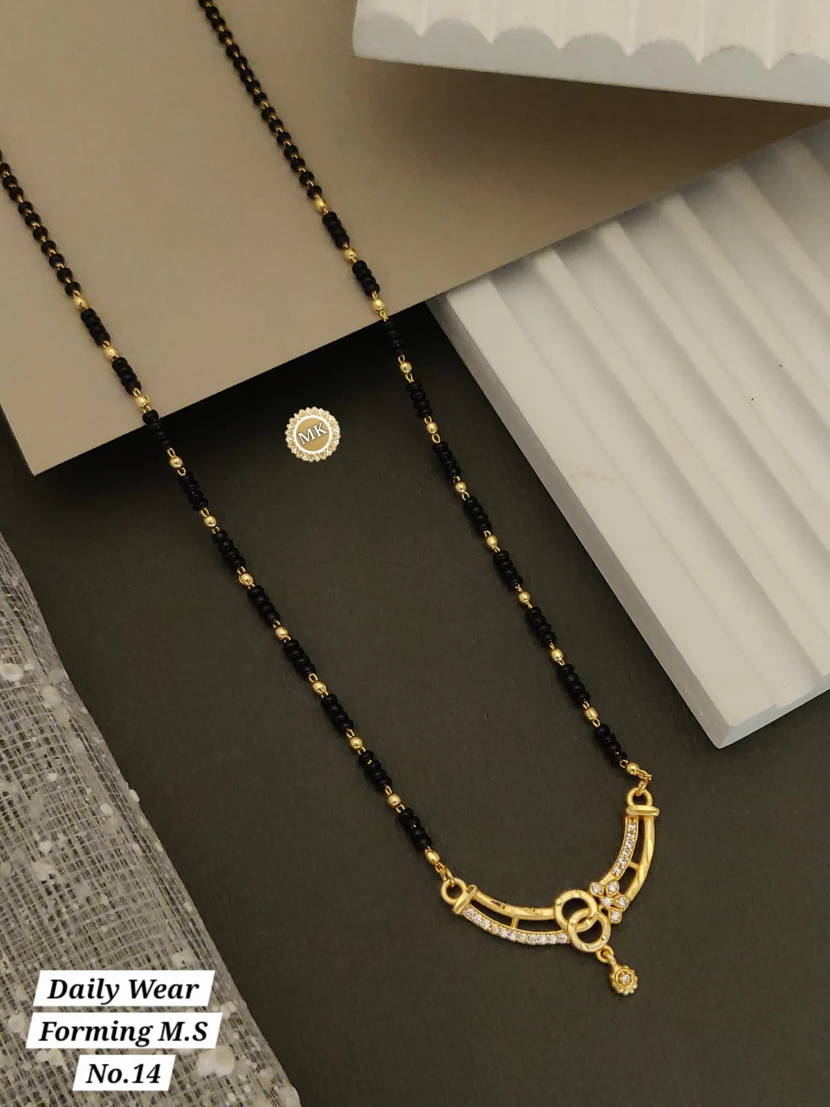 gold_pleated_daily_wear_forming_mangalsutra_women_3AEWNt